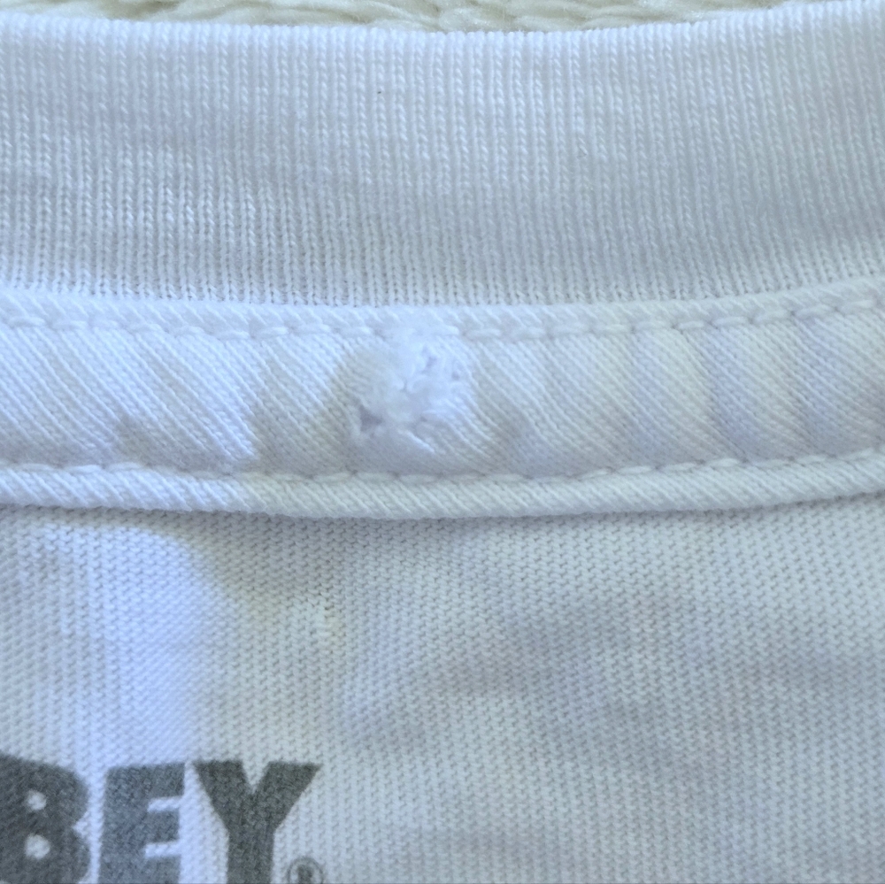 Obey Worldwide🌐 Peace✌️ Dove🕊 Graphic Tee👕 - NWT - Picture 15 of 15